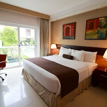 Wyndham Merida Exterior photo